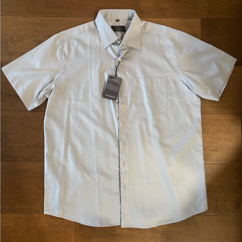 NWT!! Men's Light Blue Casual Button Down Shirt
